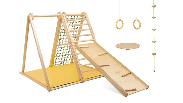 Kidwood Klettergerüst-Set aus Holz als Indoor-Holzspielplatz fürs Kinderzimmer, freigestellt fotografiert von Michael Schalansky in Erfurt