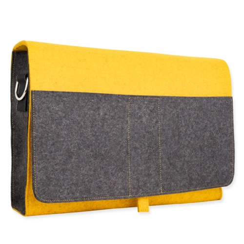 Stilvolle Accessoire-Fotografie: Cumpano Filztasche. Perfekte Inszenierung für Mode- und Lifestyle-Onlineshops. Moderne Filztasche von Cumpano in Dunkelgrau und Gelb mit Schultergurt, als Freisteller vor weißem Hintergrund. Detailreiche Produktfotografie.